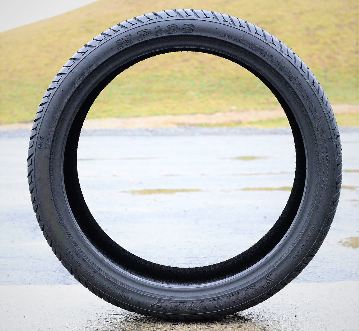255/35ZR20 97W XL All Season Performance Tire A785