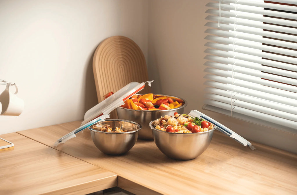 3-Piece Stainless Steel Mixing Bowl Set with Lids D12763