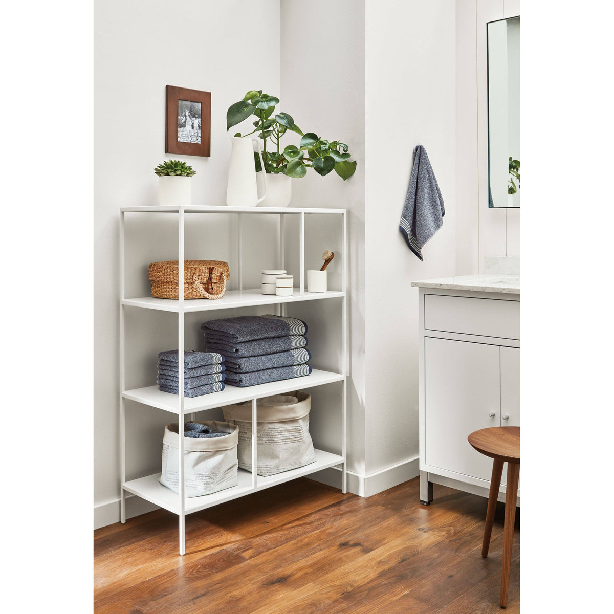Modern Bookcase U206