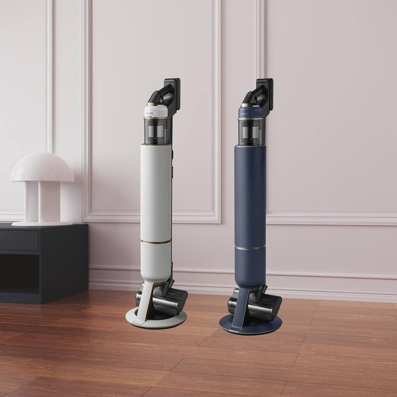 Cordless Stick Vacuum with Clean Station in Misty White G720459
