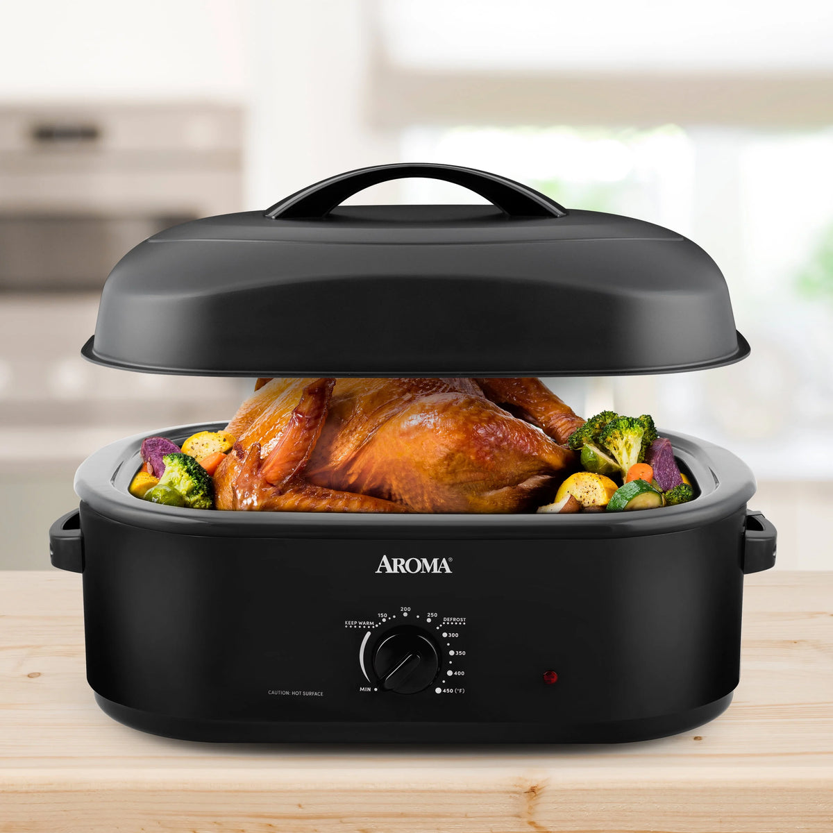 18Qt. Roaster Oven with High-Dome Lid, Black Y9639