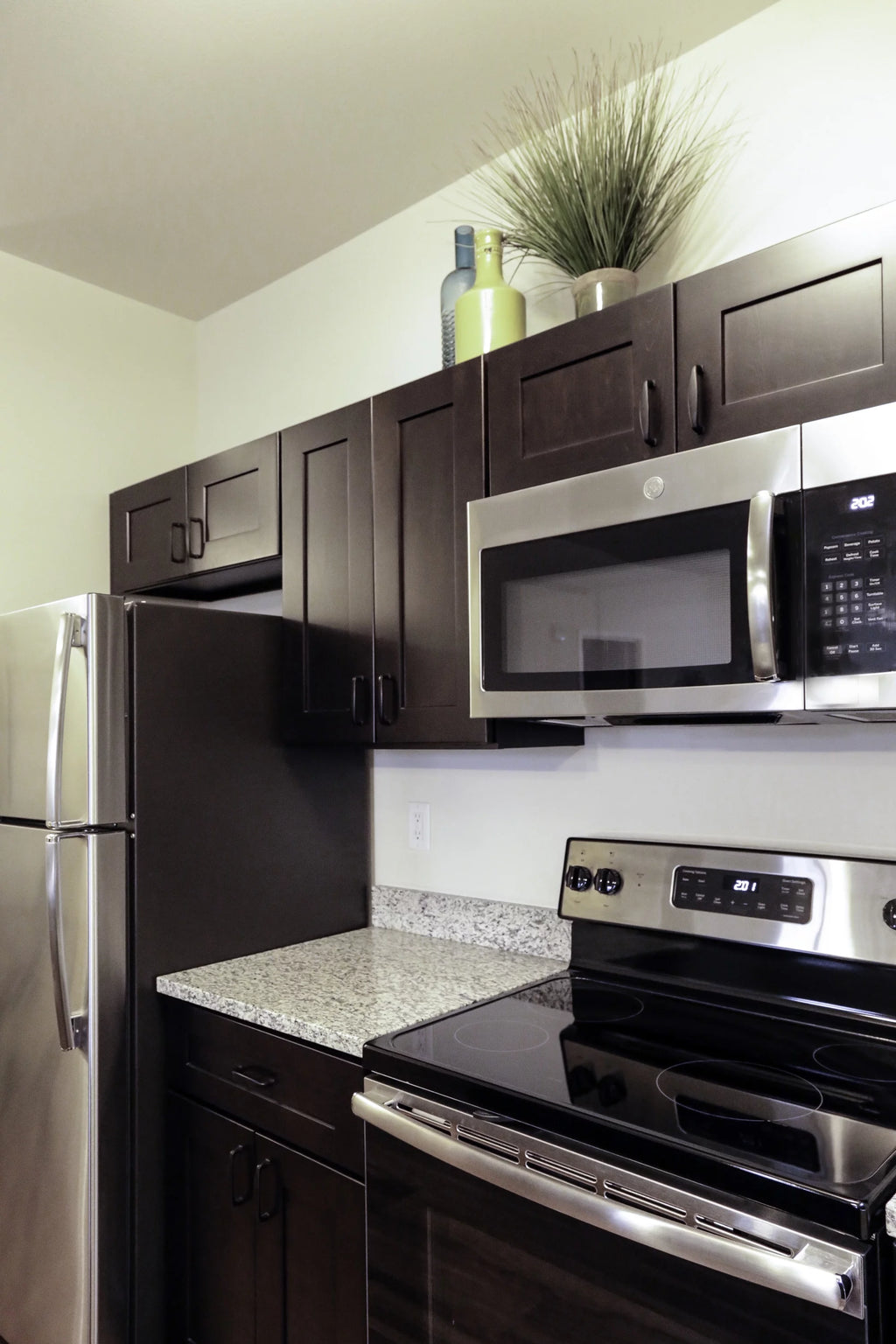 Espresso Shaker Style Wall Kitchen Cabinet 21x36x12 H60315