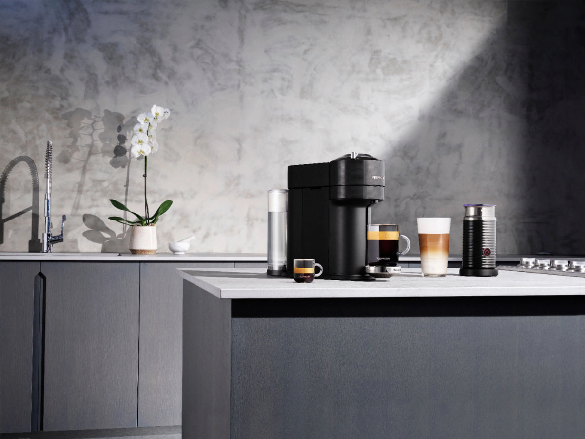 Black Coffee Maker with Milk Frother O3896