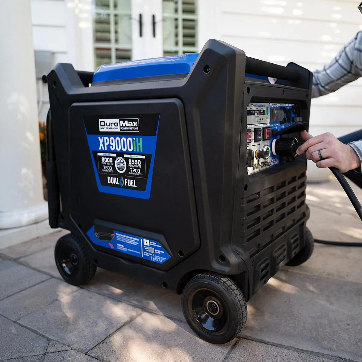 9000 Watt Dual Fuel Inverter Generator with CO Alert G6082